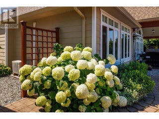 3672 Luxmoore Road. Kelowna, British Columbia