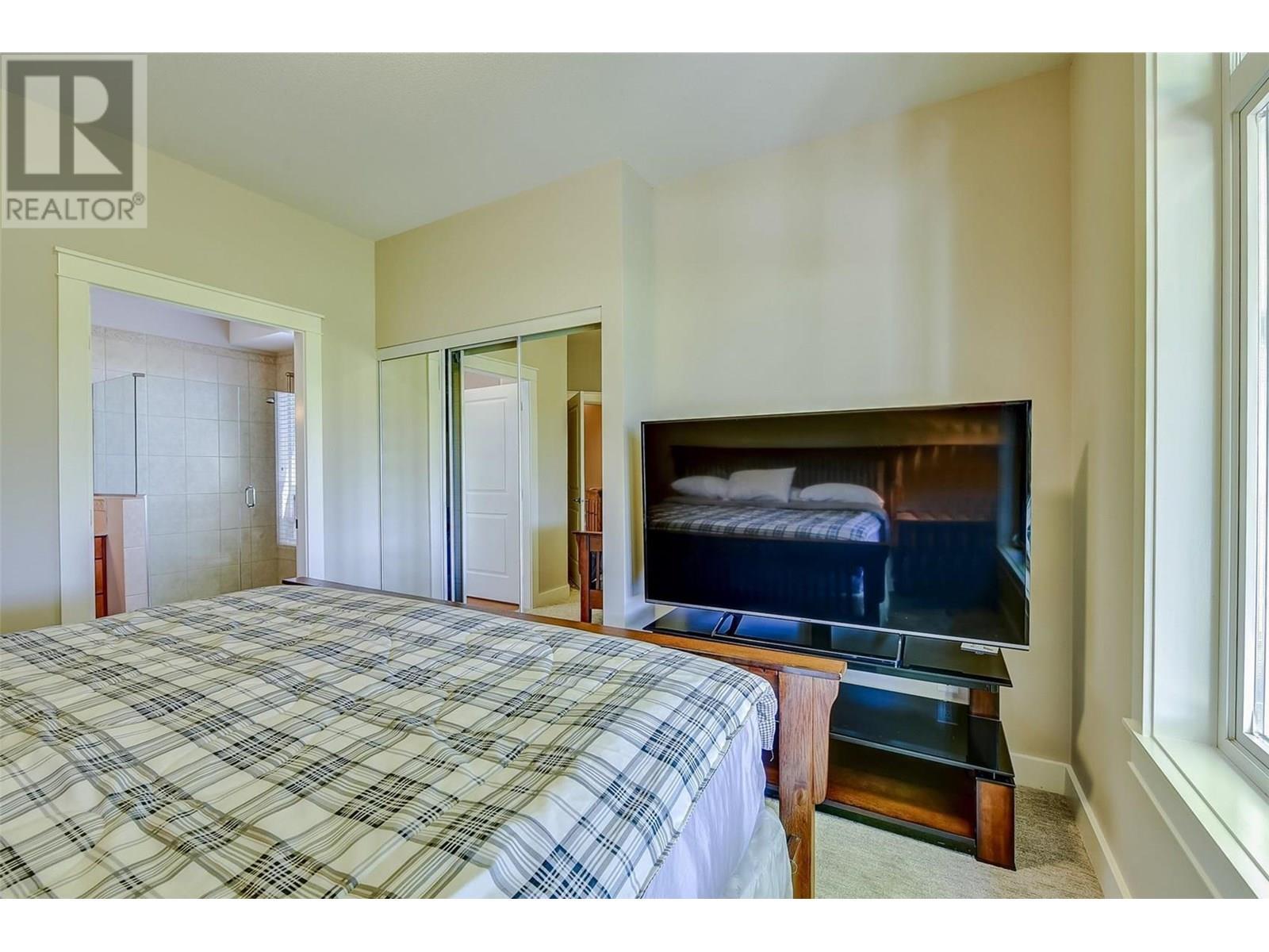 3672 Luxmoore Road. Kelowna, British Columbia