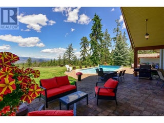 3672 Luxmoore Road. Kelowna, British Columbia