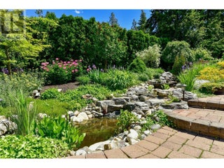 3672 Luxmoore Road. Kelowna, British Columbia