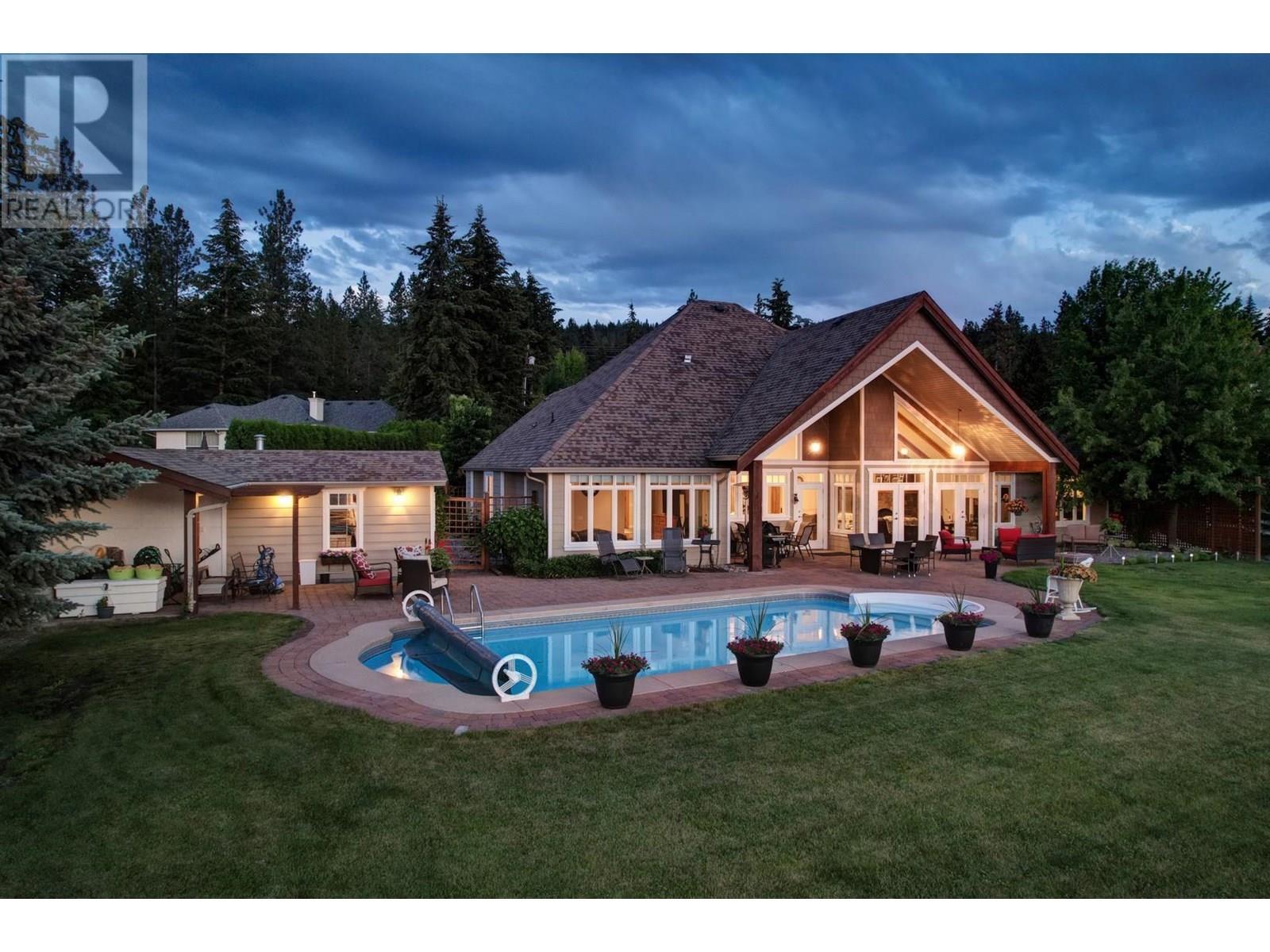 3672 Luxmoore Road. Kelowna, British Columbia