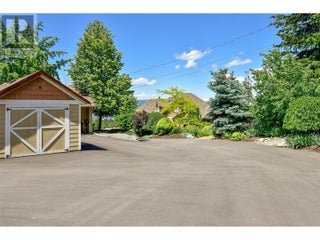 3672 Luxmoore Road. Kelowna, British Columbia