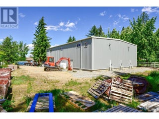 3672 Luxmoore Road. Kelowna, British Columbia