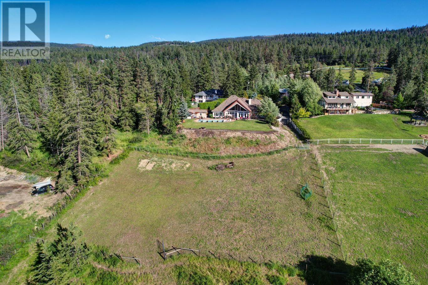 3672 Luxmoore Road. Kelowna, British Columbia