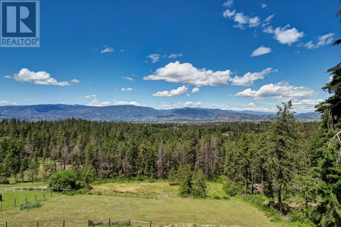 3672 Luxmoore Road. Kelowna, British Columbia