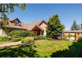 3672 Luxmoore Road. Kelowna, British Columbia