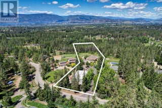 3672 Luxmoore Road. Kelowna, British Columbia