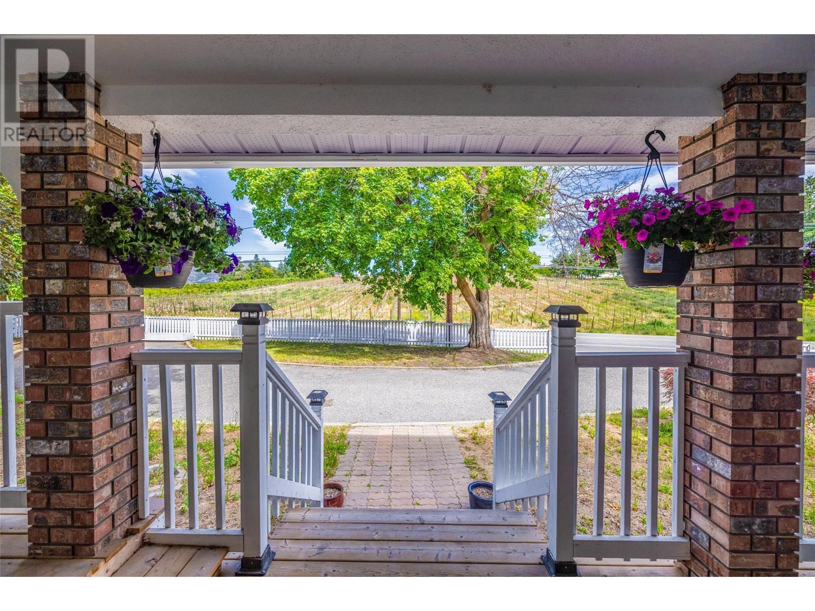 3299 Mcculloch Road. Kelowna, British Columbia