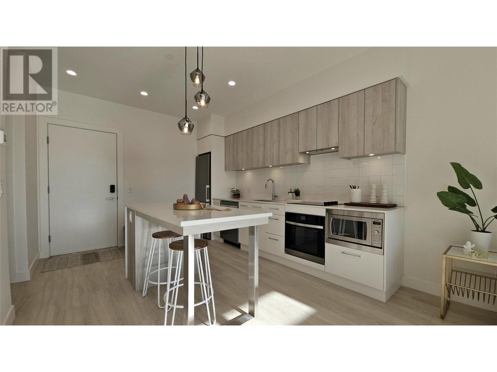 3699 Capozzi Road Unit# 104. Kelowna, British Columbia