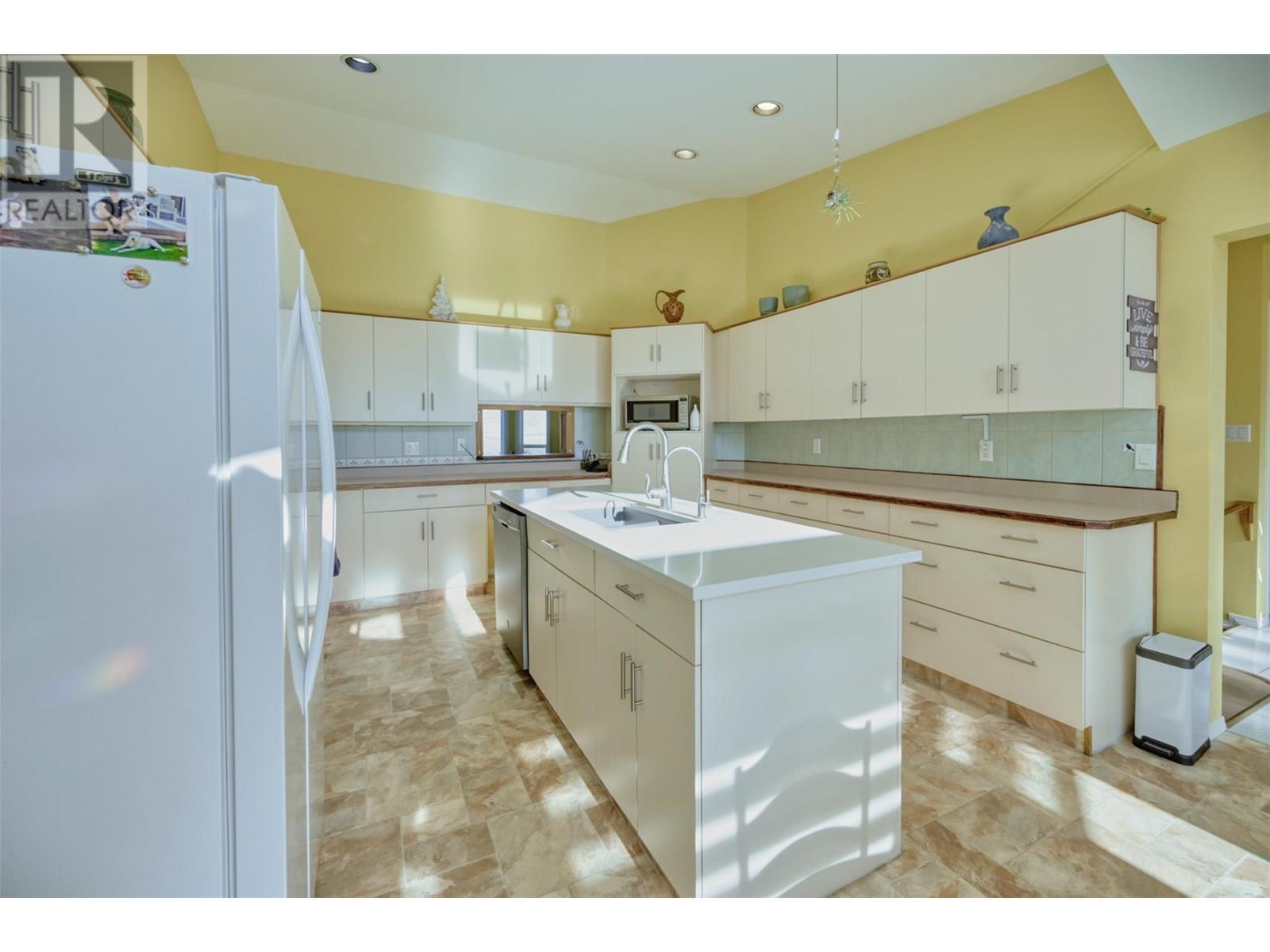 11913 Quail Ridge Place. Osoyoos, British Columbia