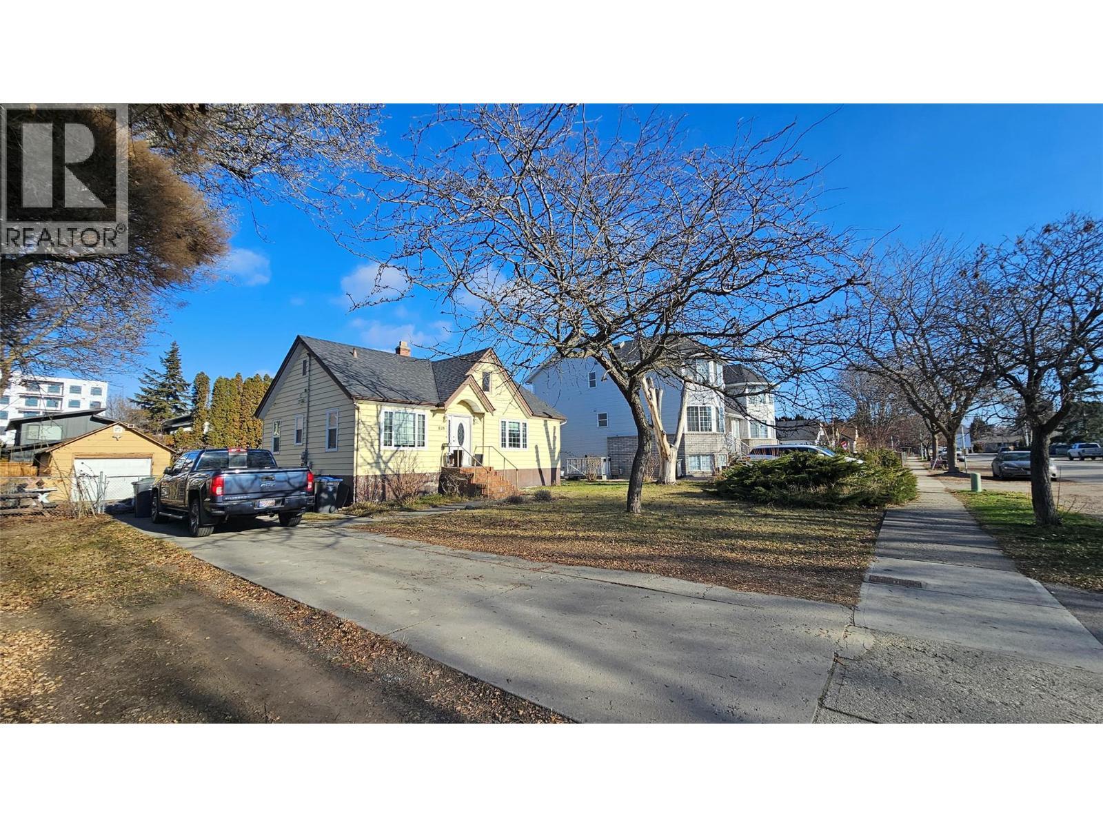 828 Dehart Avenue. Kelowna, British Columbia