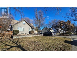 818 Dehart Avenue. Kelowna, British Columbia