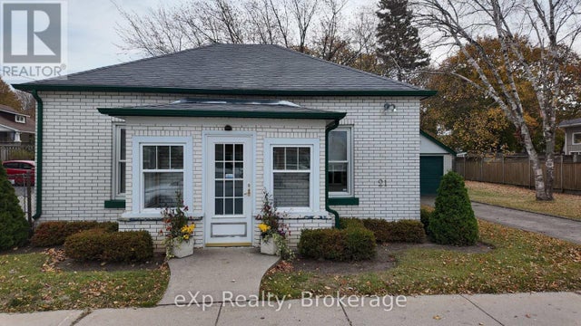 21 Grosvenor Street N, Saugeen Shores