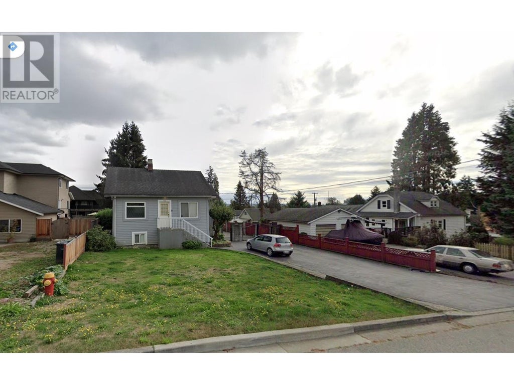 706 Gauthier Avenue, Coquitlam