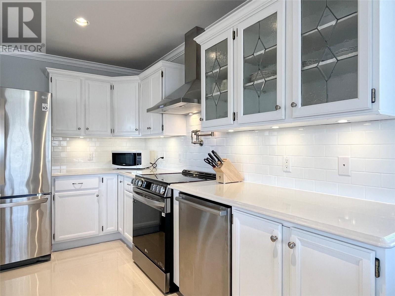 9106 Hummingbird Lane. Osoyoos, British Columbia