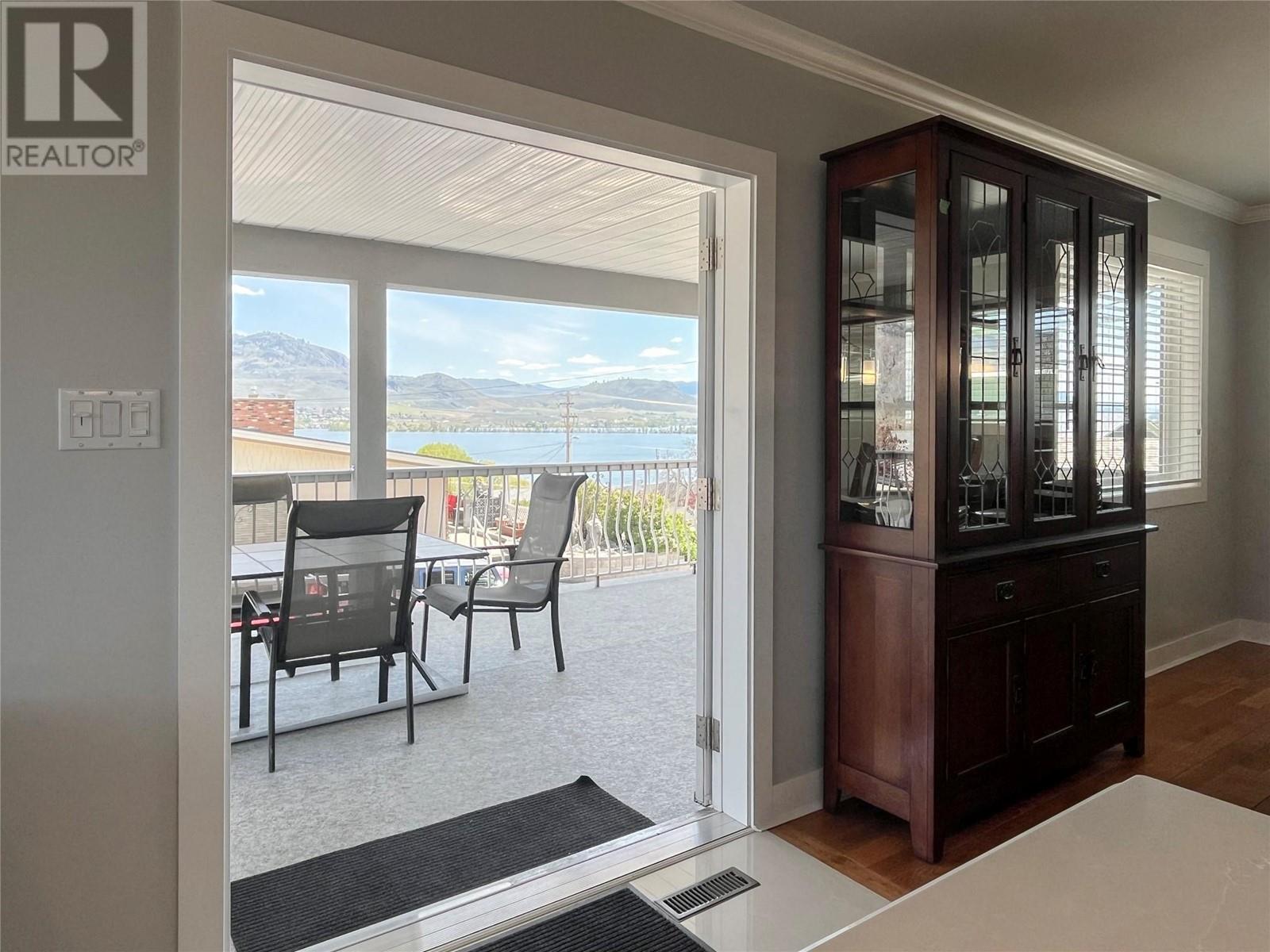 9106 Hummingbird Lane. Osoyoos, British Columbia