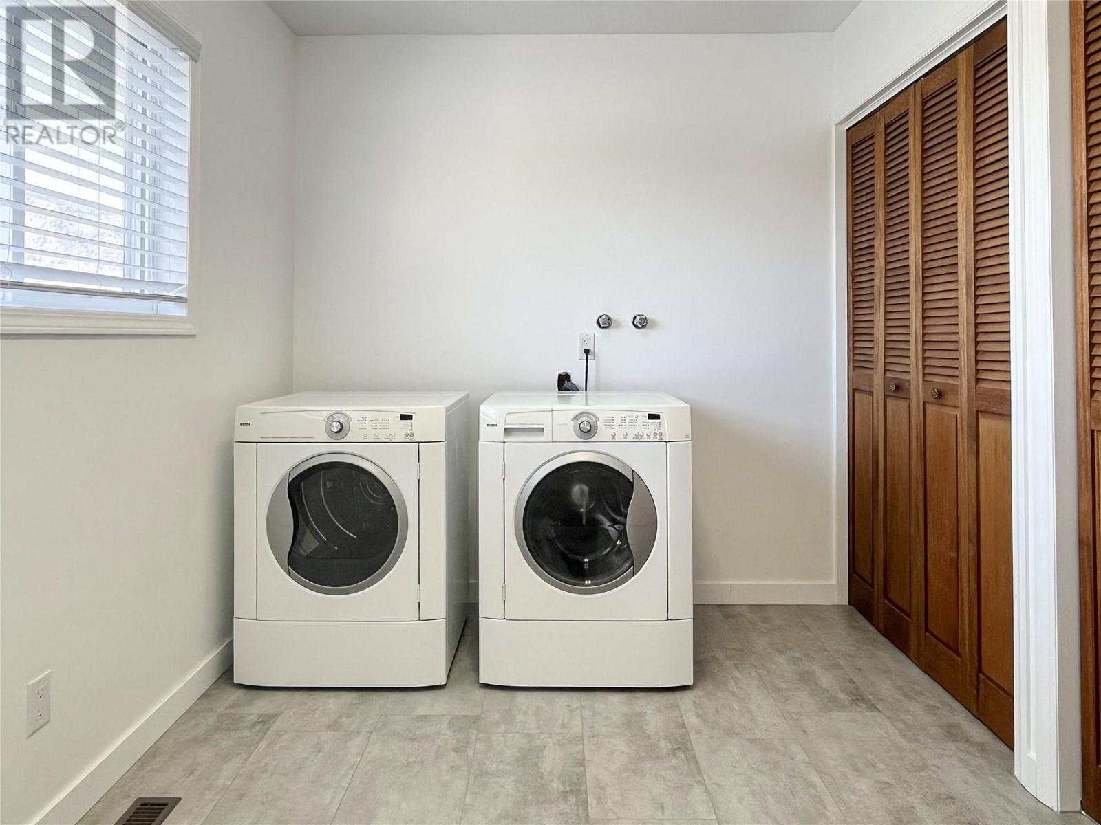 9106 Hummingbird Lane. Osoyoos, British Columbia