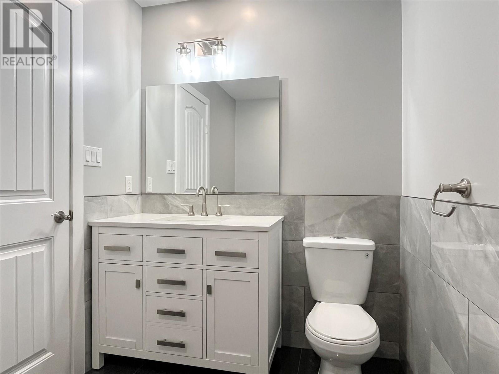 9106 Hummingbird Lane. Osoyoos, British Columbia