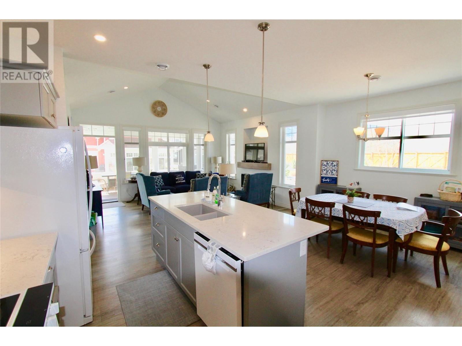 2450 Radio Tower Road Unit# 4. Oliver, British Columbia