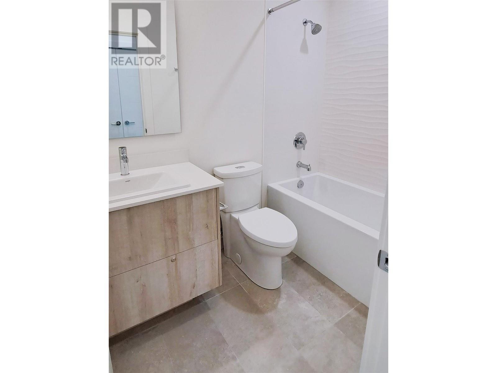 3699 Capozzi Road Unit# 401. Kelowna, British Columbia