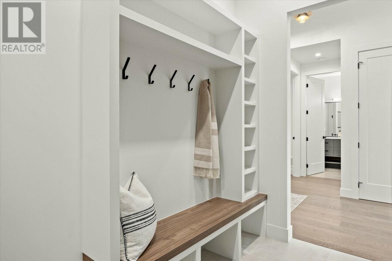 124 Wildsong Crescent W. Vernon, British Columbia