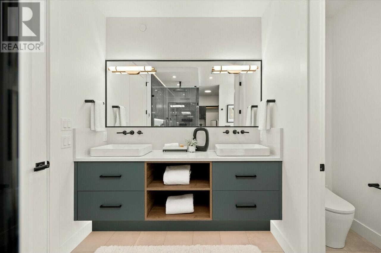 124 Wildsong Crescent W. Vernon, British Columbia