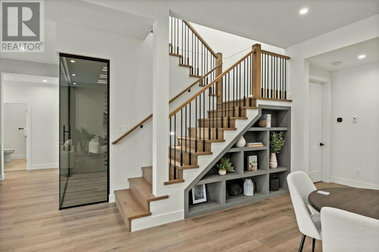 124 Wildsong Crescent W. Vernon, British Columbia