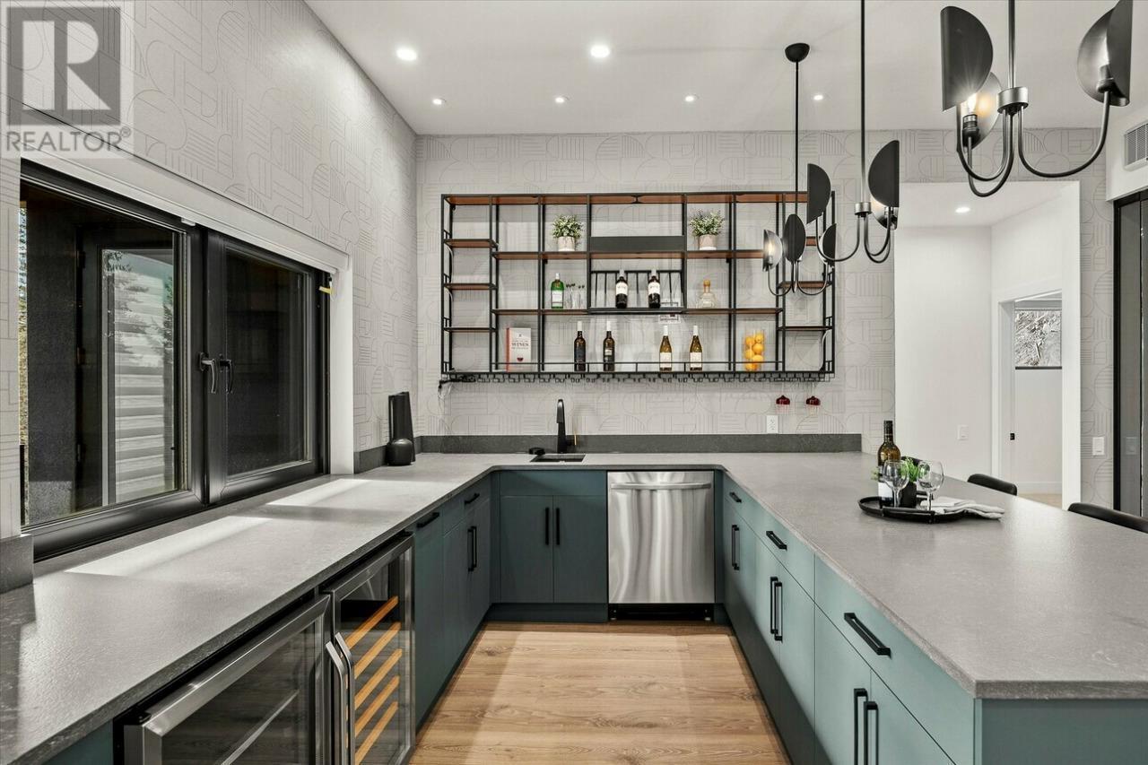 124 Wildsong Crescent W. Vernon, British Columbia