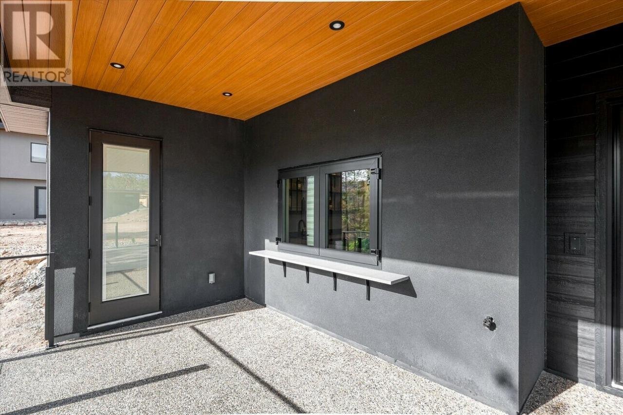 124 Wildsong Crescent W. Vernon, British Columbia