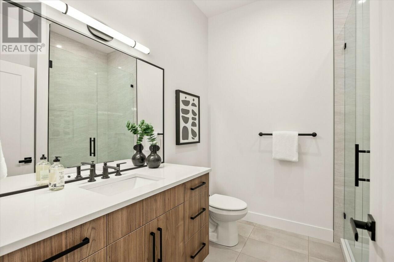 124 Wildsong Crescent W. Vernon, British Columbia