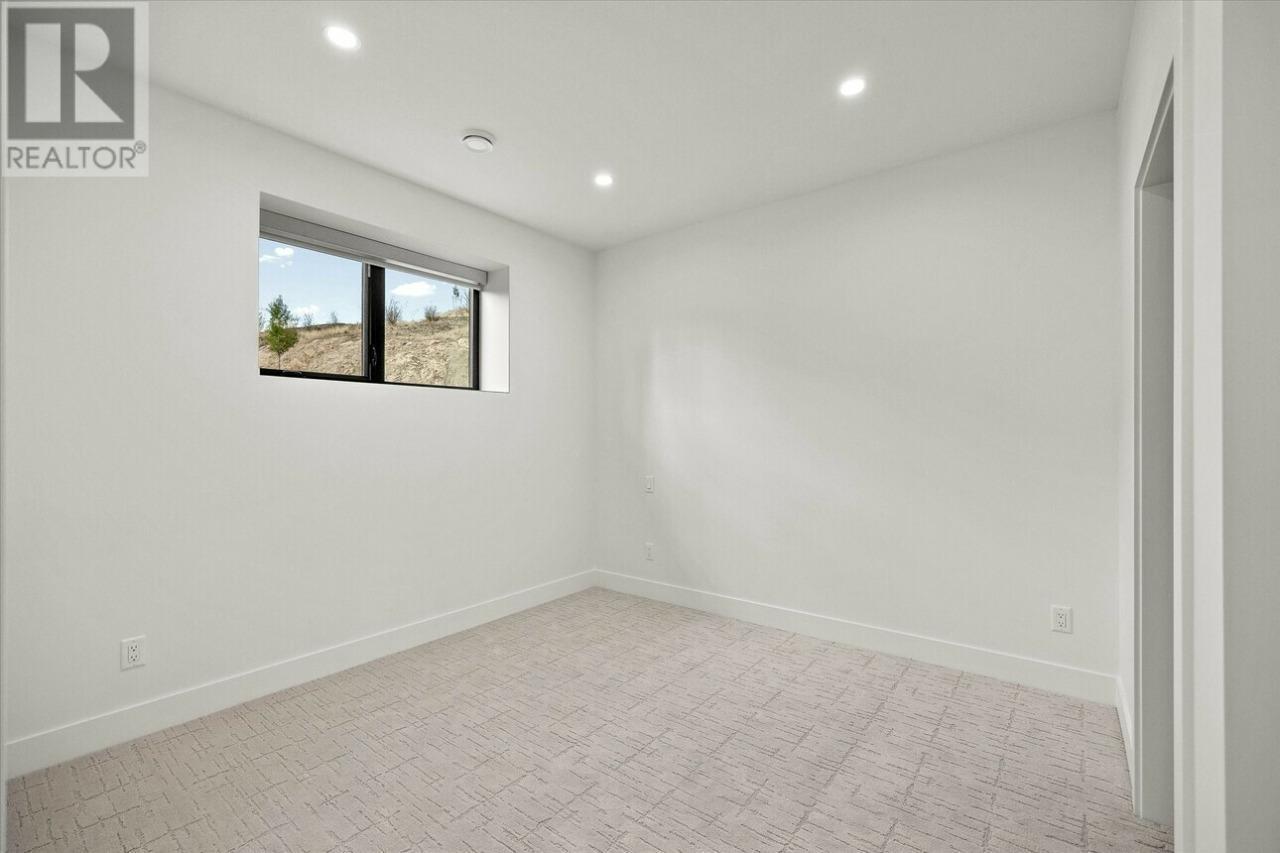 124 Wildsong Crescent W. Vernon, British Columbia