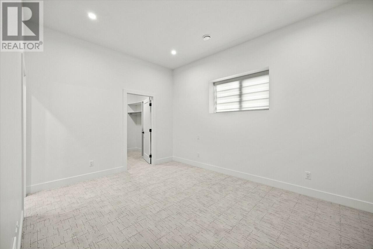 124 Wildsong Crescent W. Vernon, British Columbia