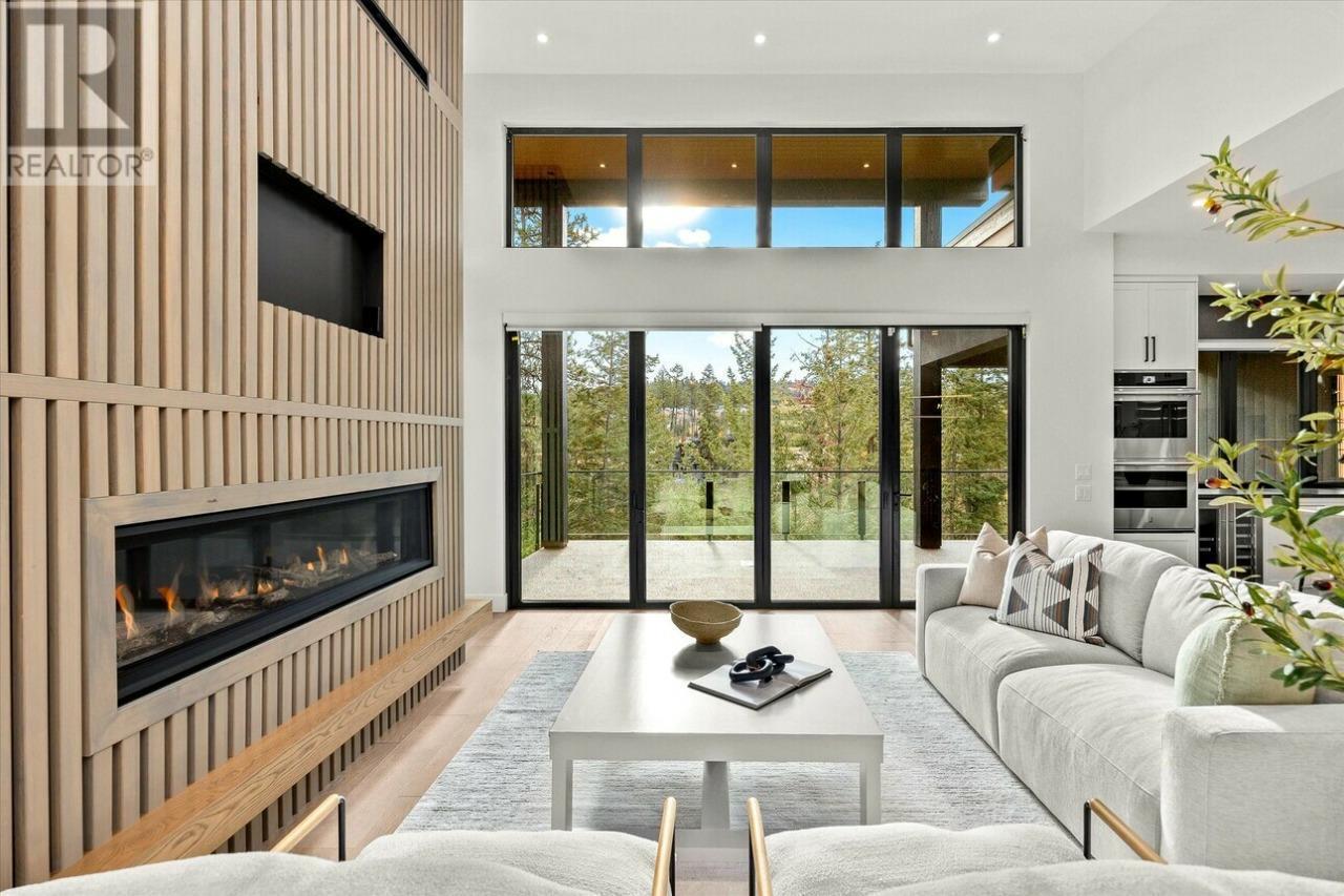 124 Wildsong Crescent W. Vernon, British Columbia