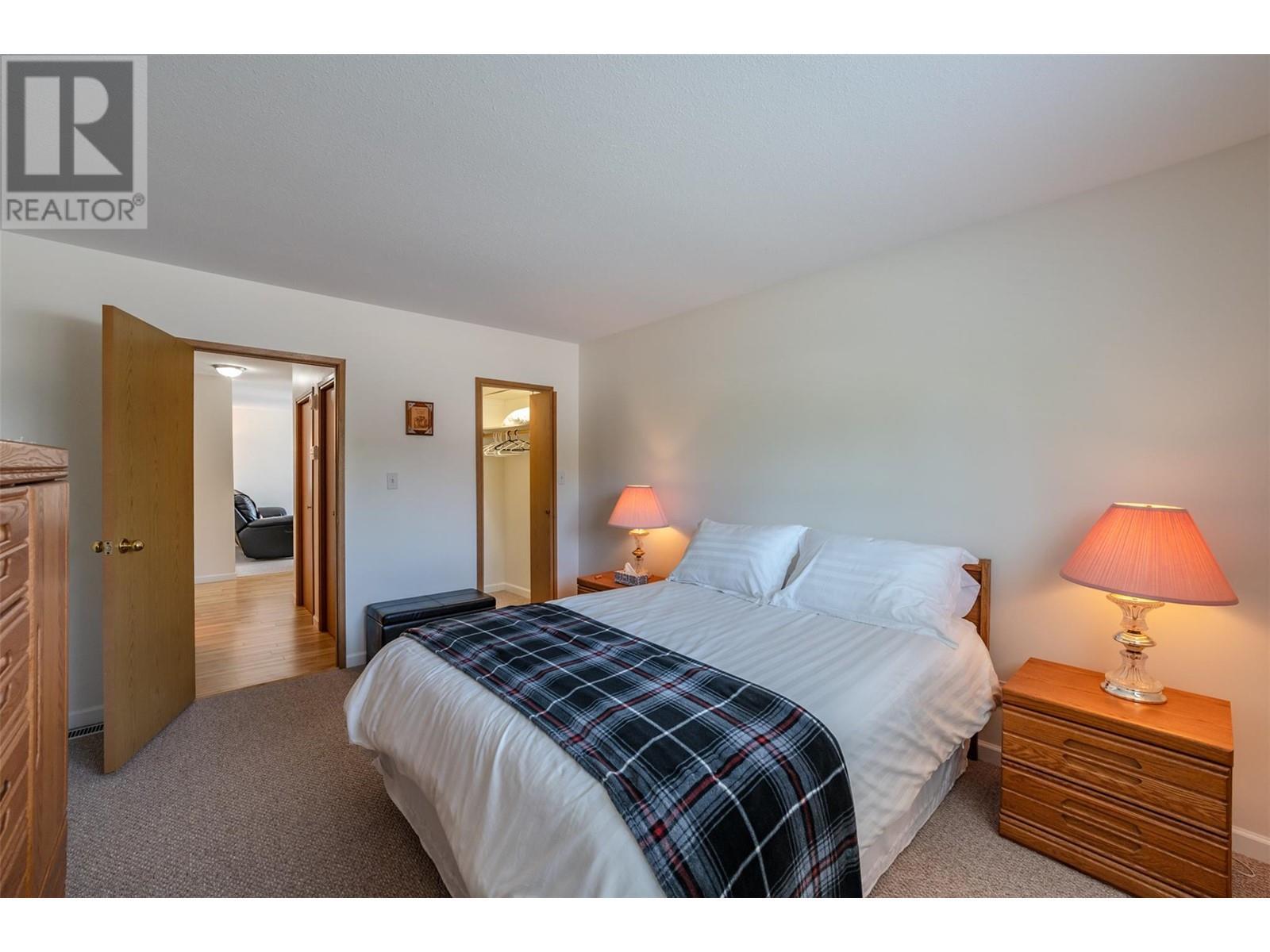 44 Bayview Crescent. Osoyoos, British Columbia