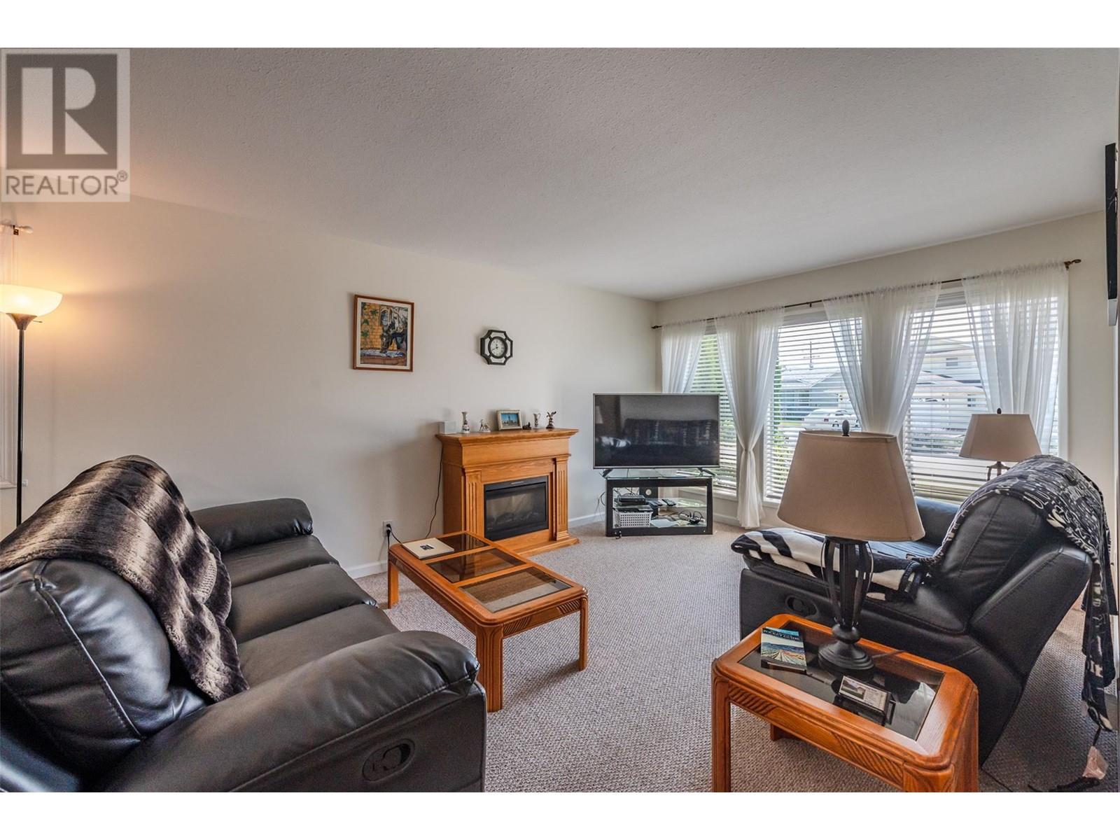 44 Bayview Crescent. Osoyoos, British Columbia