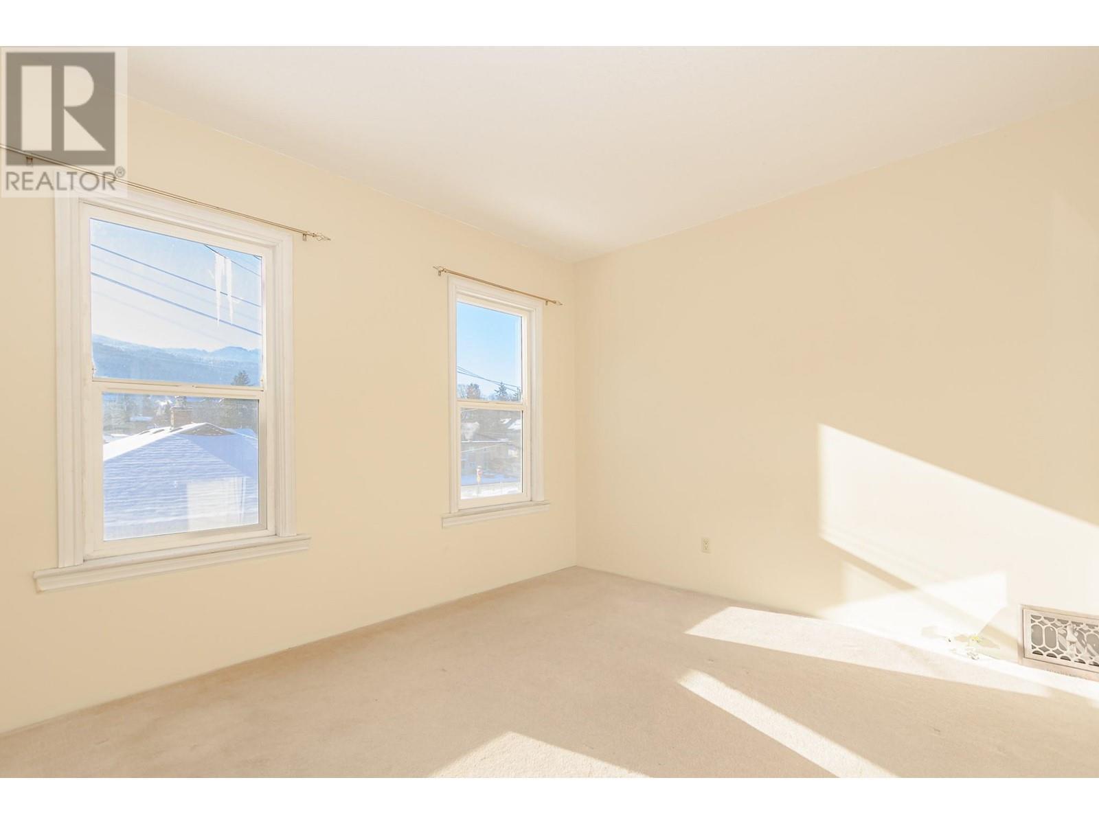 80 6 Street Ne. Salmon Arm, British Columbia