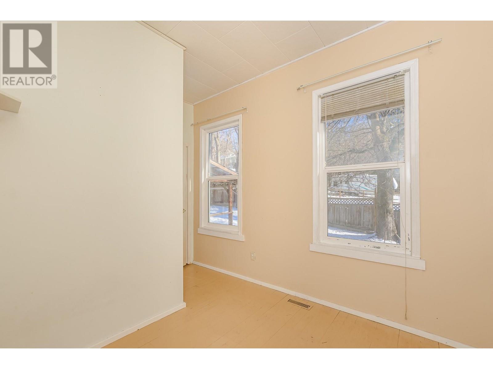 80 6 Street Ne. Salmon Arm, British Columbia