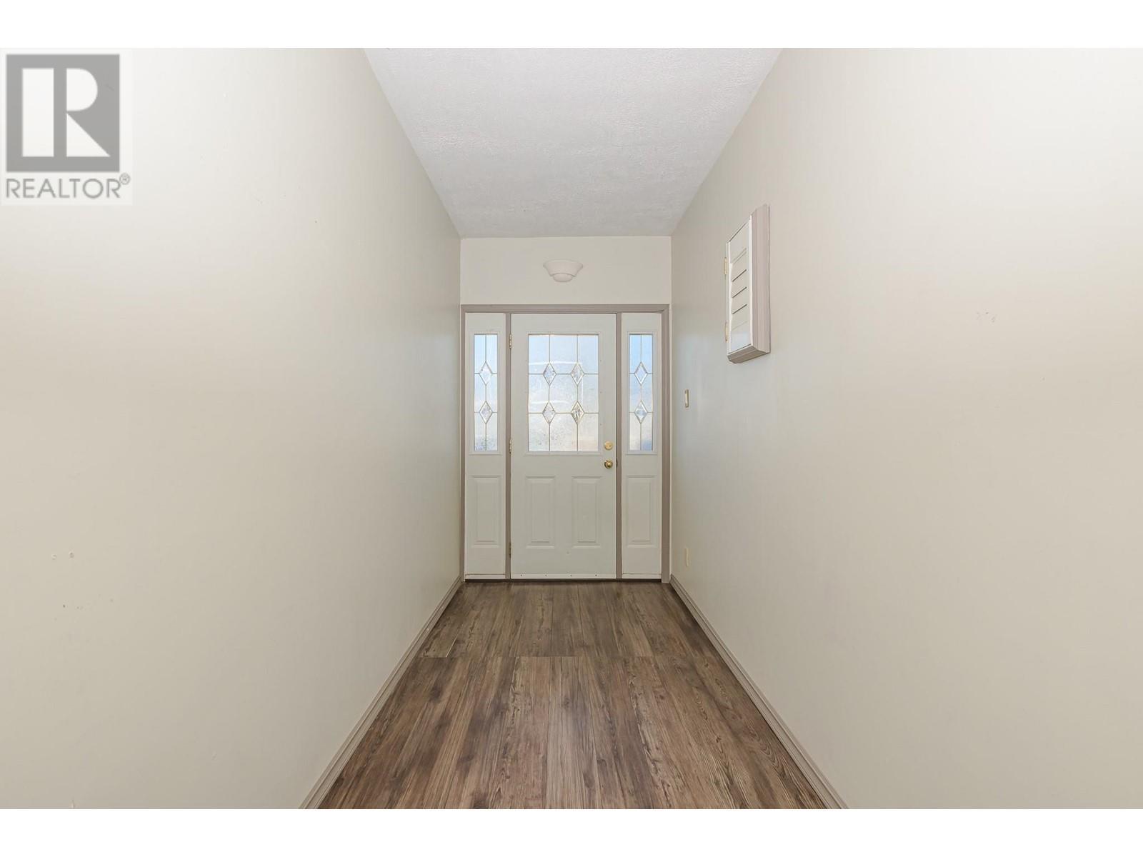 80 6 Street Ne. Salmon Arm, British Columbia