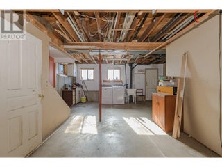 80 6 Street Ne. Salmon Arm, British Columbia