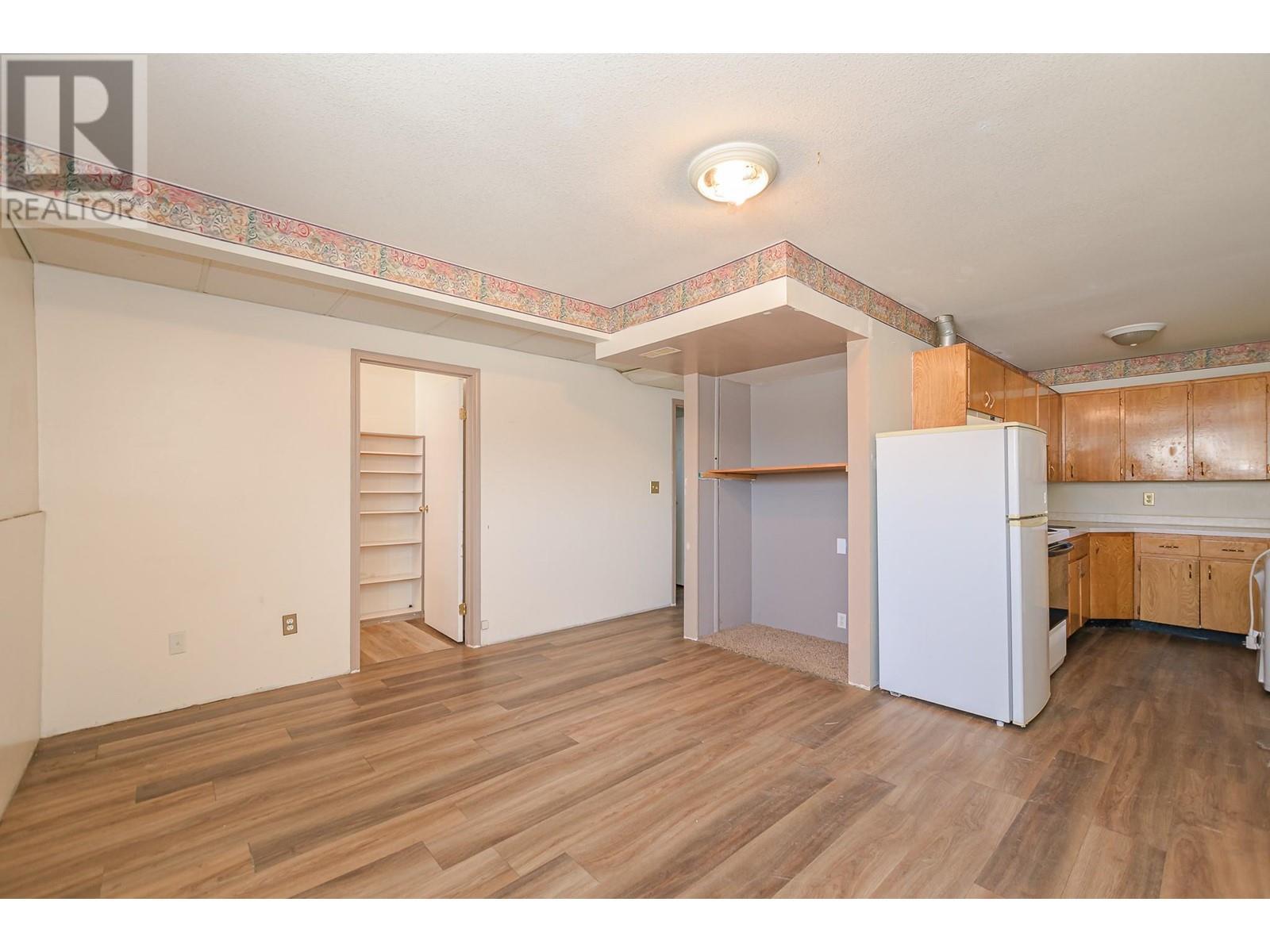 80 6 Street Ne. Salmon Arm, British Columbia