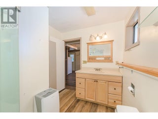 80 6 Street Ne. Salmon Arm, British Columbia