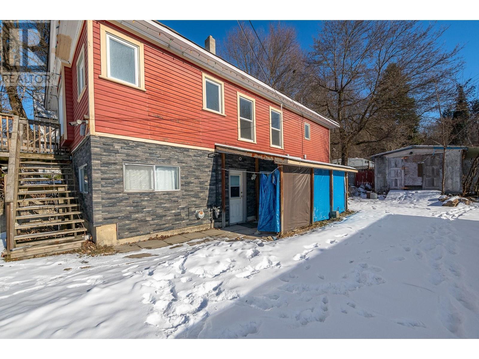 80 6 Street Ne. Salmon Arm, British Columbia