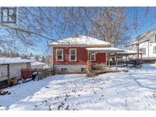 80 6 Street Ne. Salmon Arm, British Columbia