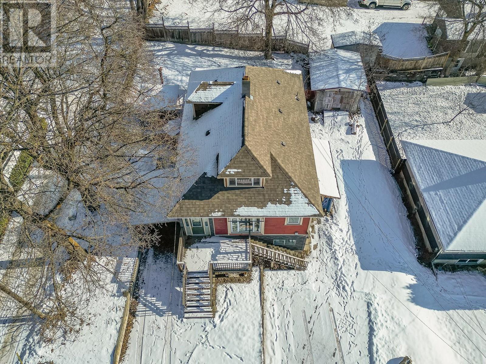 80 6 Street Ne. Salmon Arm, British Columbia