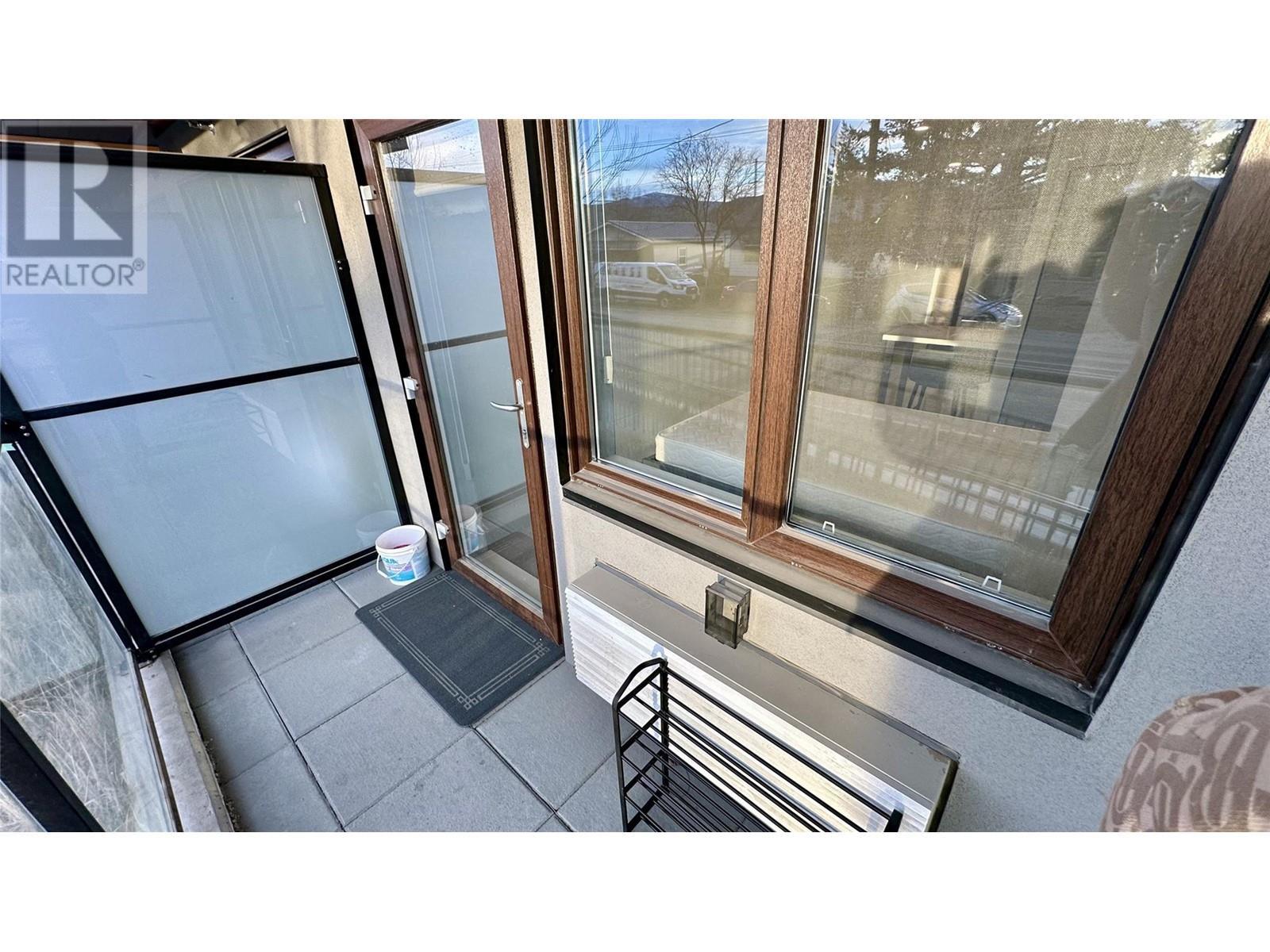 345 Dougall Road N Unit# Ph12 Lot# 85. Kelowna, British Columbia