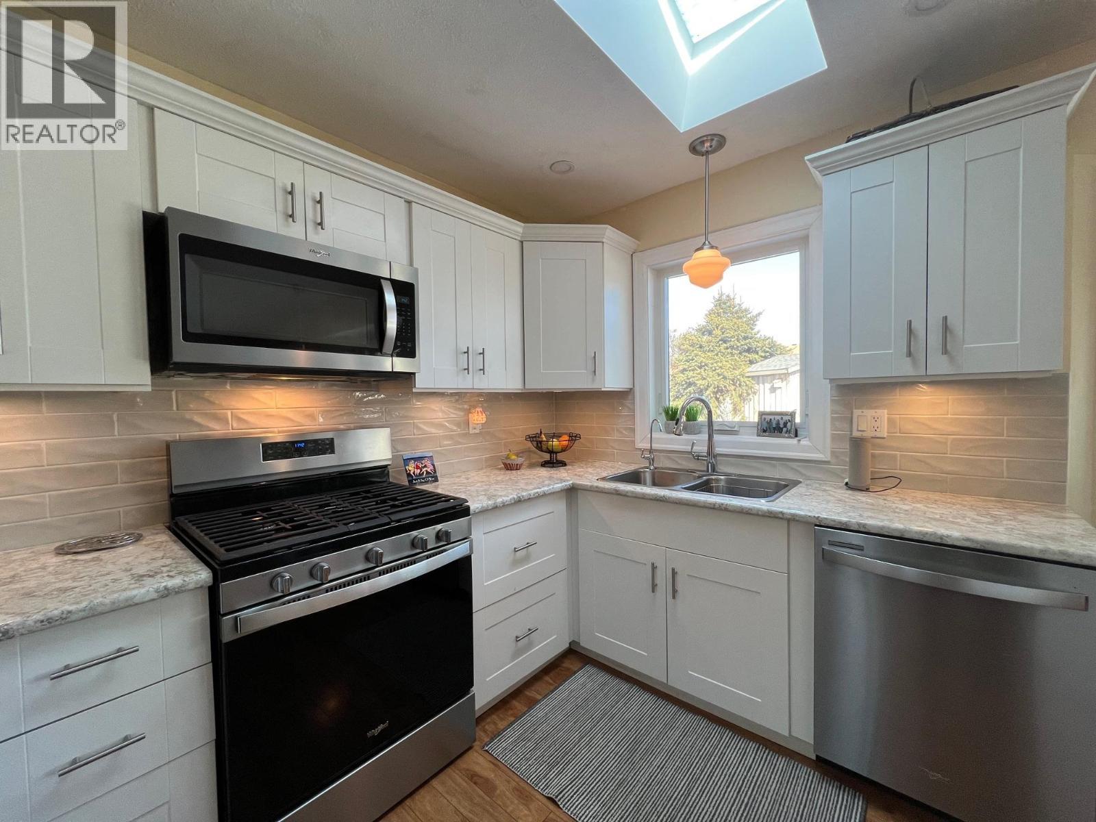 814 8 Avenue. Vernon, British Columbia