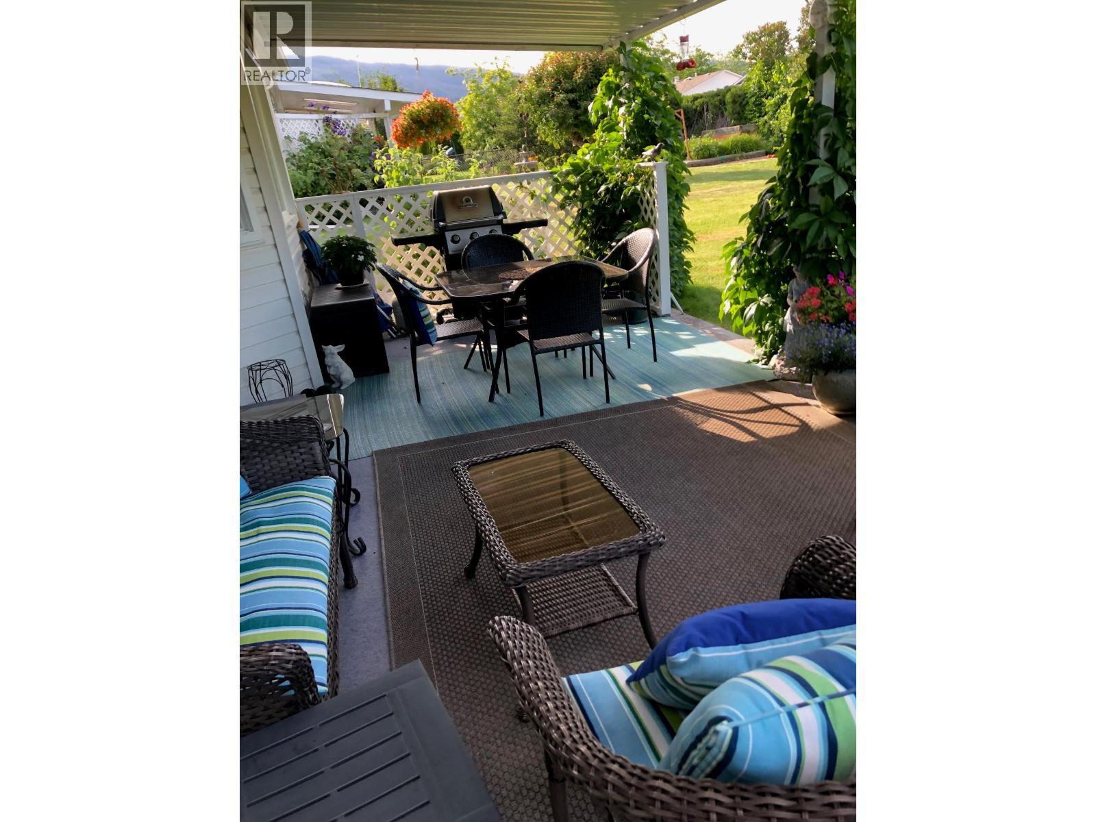 814 8 Avenue. Vernon, British Columbia