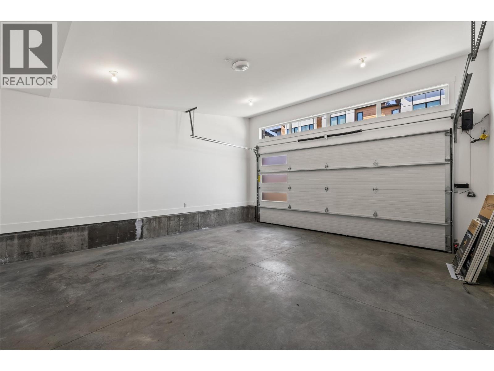 2835 Canyon Crest Drive Unit# 2. West Kelowna, British Columbia