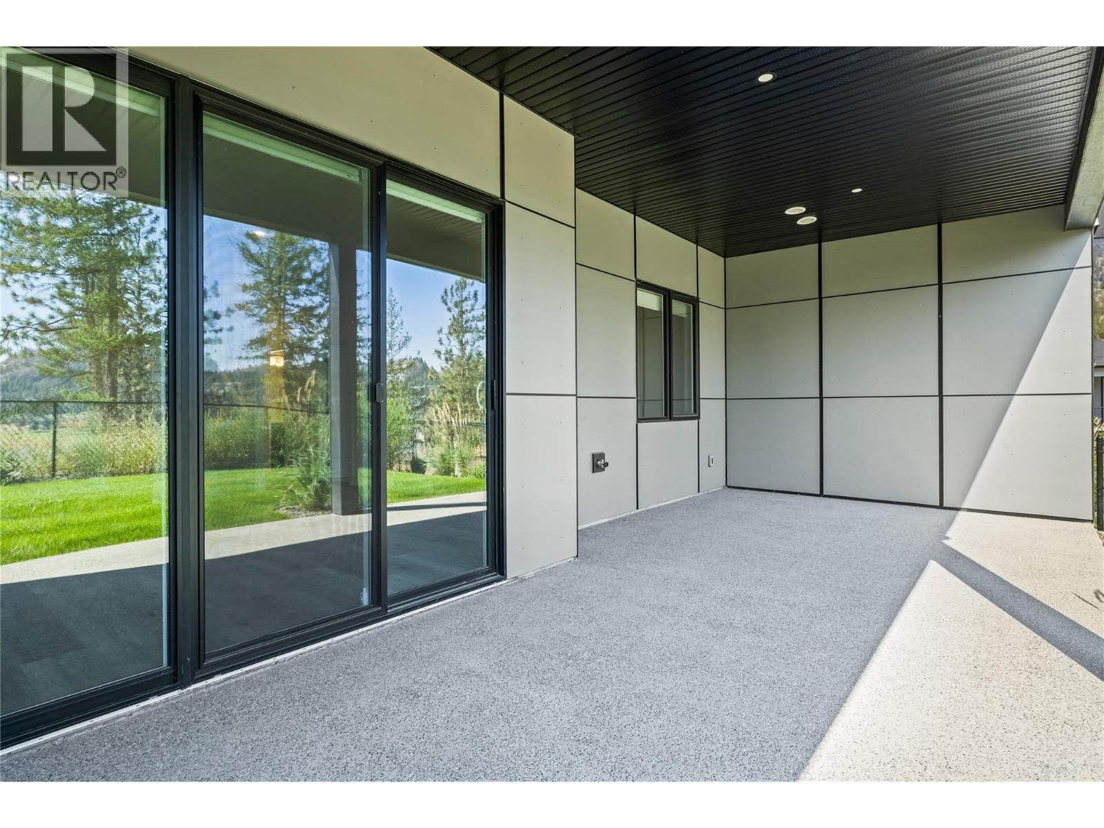 2835 Canyon Crest Drive Unit# 2. West Kelowna, British Columbia