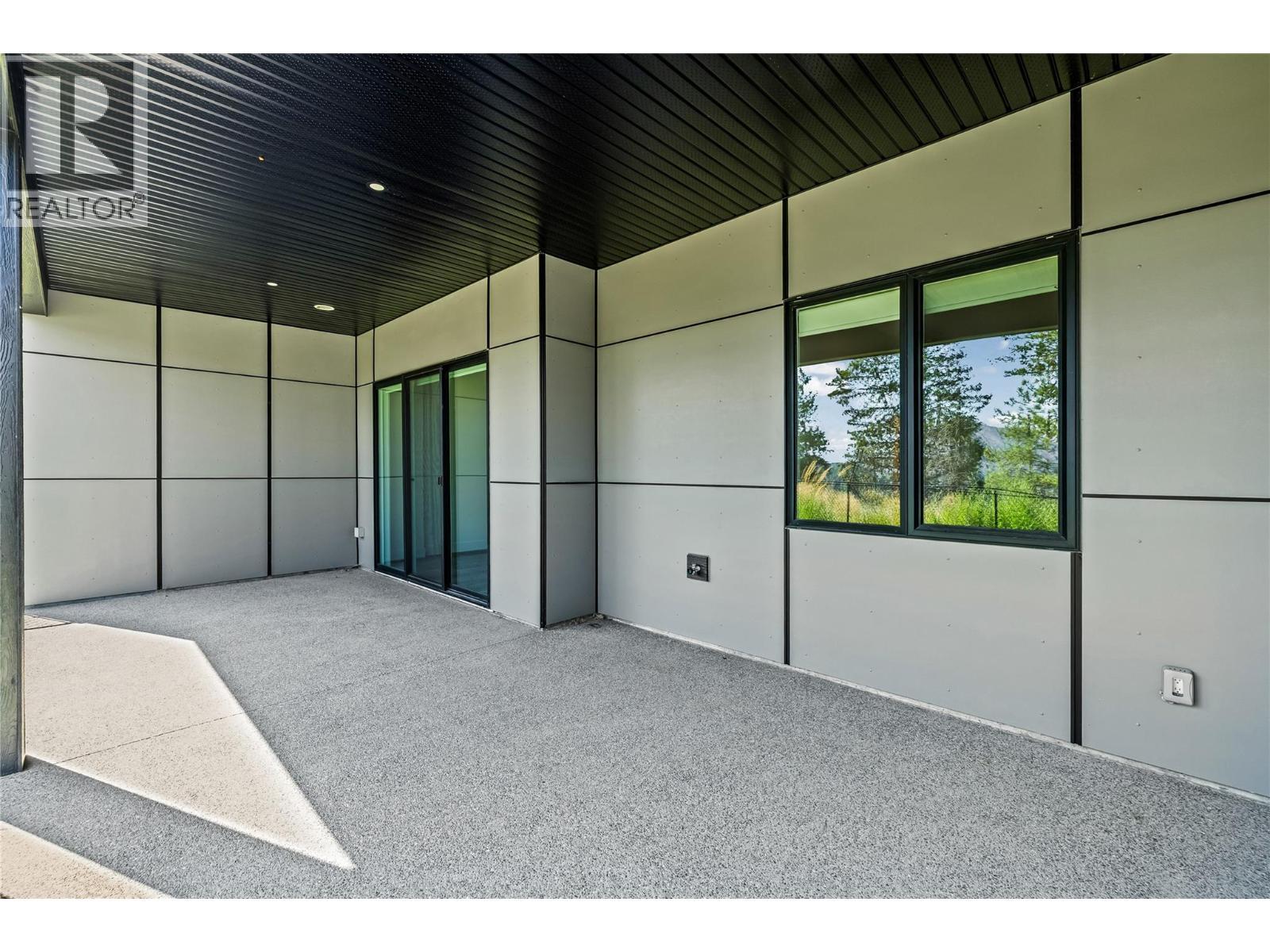 2835 Canyon Crest Drive Unit# 2. West Kelowna, British Columbia